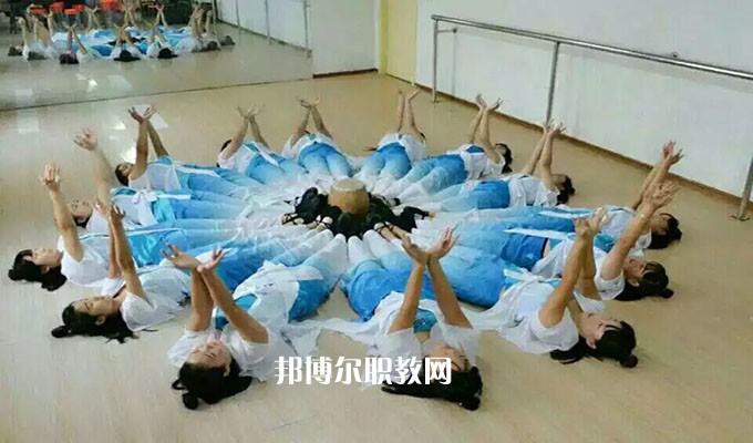涿鹿縣職業(yè)技術(shù)教育中心2022年報(bào)名條件、招生要求、招生對象