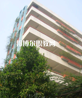 肇慶衛(wèi)生學(xué)校2022年報名條件、招生要求、招生對象
