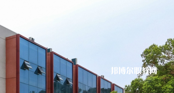 黔西南州英才職業(yè)技術(shù)學(xué)校2022年報(bào)名條件、招生要求、招生對(duì)象