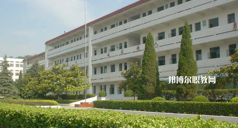 昆明財經(jīng)商貿(mào)學(xué)校2022年報名條件、招生要求、招生對象