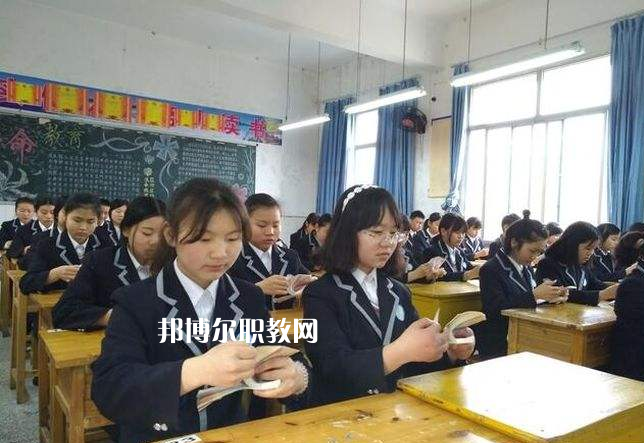 重慶墊江職業(yè)教育中心2022年報(bào)名條件、招生要求、招生對(duì)象