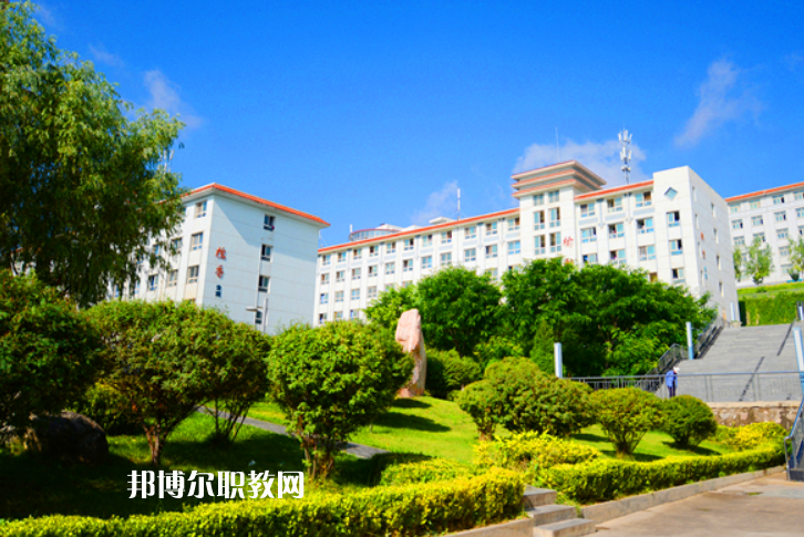 元陽(yáng)縣民族職業(yè)高級(jí)中學(xué)2022年學(xué)費(fèi)、收費(fèi)多少
