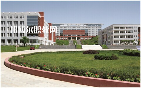 石屏縣職業(yè)高級中學(xué)2022年學(xué)費(fèi)、收費(fèi)多少