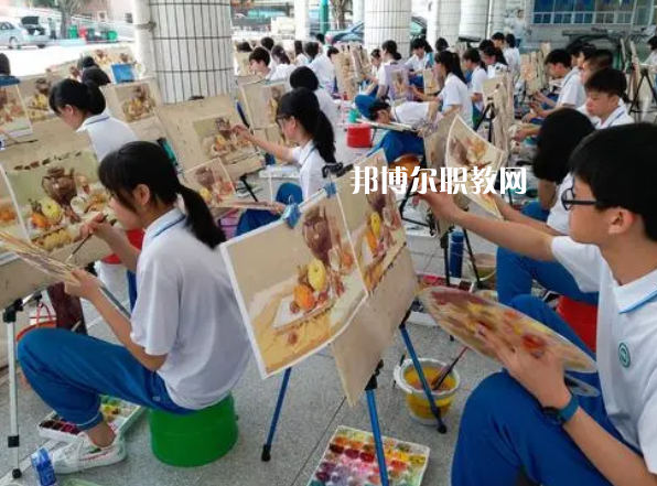 廣州海珠區(qū)工藝美術(shù)職業(yè)學(xué)校2022年招生辦聯(lián)系電話(huà)