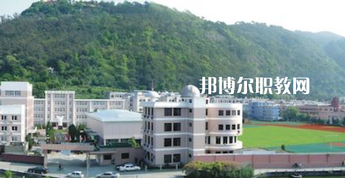 昆明鐵路機械學校2022年報名條件、招生要求、招生對象