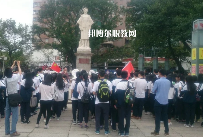 佛山工會(huì)職業(yè)技術(shù)學(xué)校2022年招生辦聯(lián)系電話(huà)