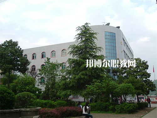 曲靖馬龍縣職業(yè)技術(shù)學(xué)校2022年招生簡章