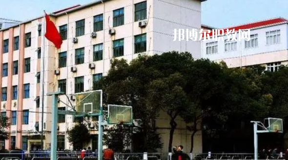 曲靖陸良縣職業(yè)技術(shù)學(xué)校2022年報(bào)名條件、招生要求、招生對(duì)象