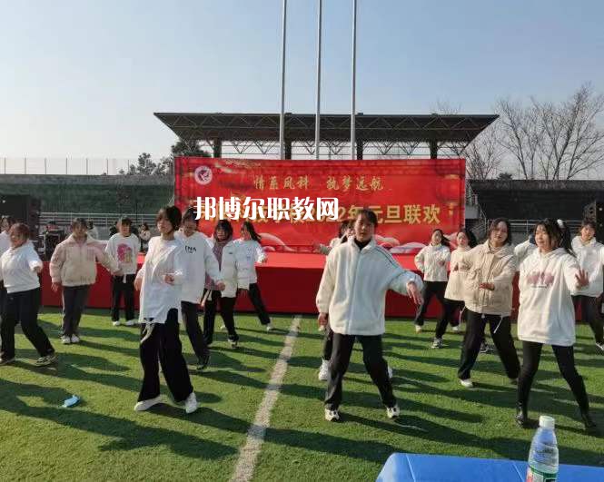 鳳陽科技學校2022年報名條件、招生要求、招生對象