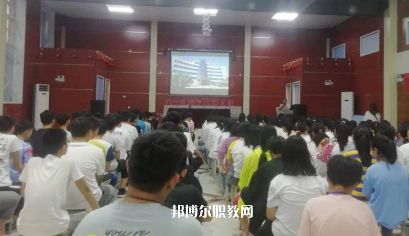 博野縣職業(yè)技術(shù)教育中心2022年報(bào)名條件、招生要求、招生對(duì)象