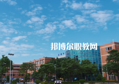巧家縣職業(yè)高級(jí)中學(xué)2022年招生簡(jiǎn)章