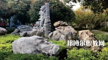 安徽理工技師學(xué)院2022年招生辦聯(lián)系電話(huà)