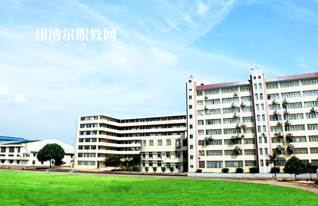 廣西交通運輸學(xué)校2022年報名條件、招生要求、招生對象