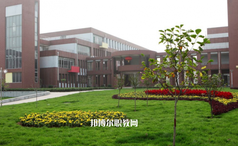 河北石家莊幼兒師范學(xué)校2022年學(xué)費(fèi)、收費(fèi)多少