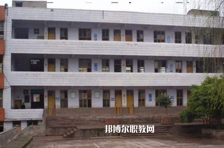 岳池白廟職業(yè)中學校2022年報名條件、招生要求、招生對象
