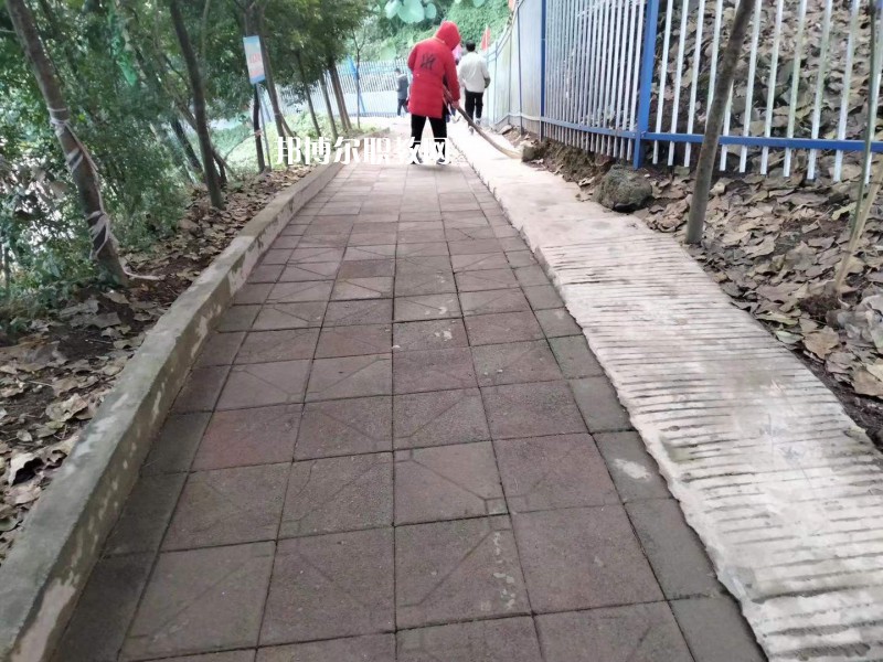 宜賓東方職業(yè)技術(shù)學(xué)校2022年報(bào)名條件、招生要求、招生對(duì)象