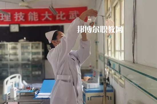 臺(tái)州護(hù)士學(xué)校2022年報(bào)名條件、招生要求、招生對(duì)象