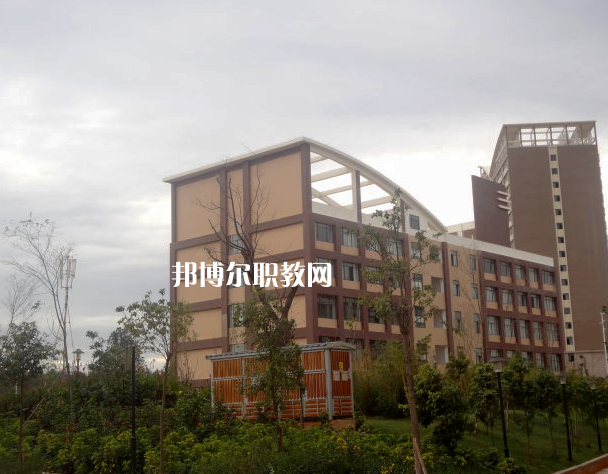 文山農(nóng)業(yè)學(xué)校2022年招生辦聯(lián)系電話