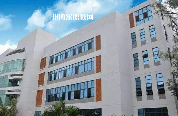 玉溪工業(yè)財貿學校2022年學費、收費多少