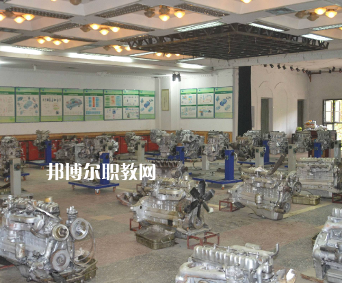重慶渝州車輛工程技術(shù)學校2022年招生辦聯(lián)系電話