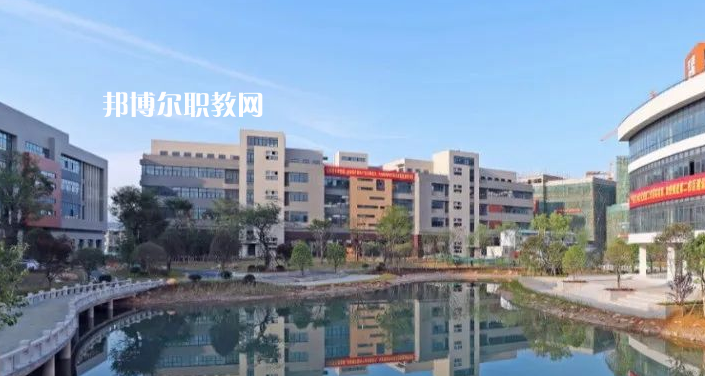 黔東南技師學院2022年報名條件、招生要求、招生對象