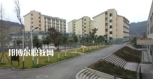 綿陽(yáng)職業(yè)技術(shù)學(xué)院中專部2022年學(xué)費(fèi)、收費(fèi)多少