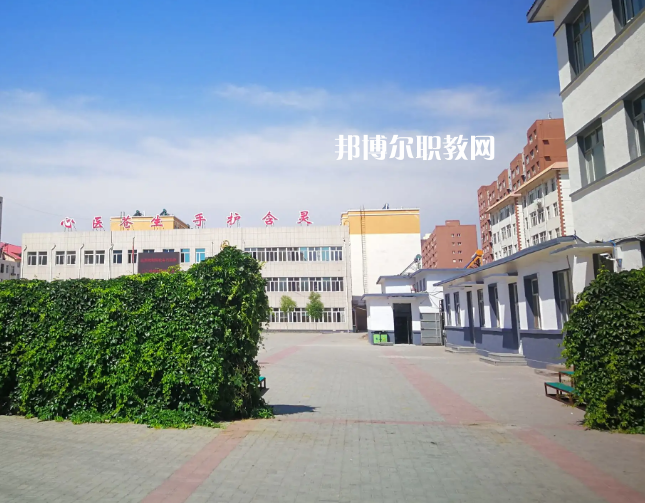 赤峰衛(wèi)生學(xué)校2022年報(bào)名條件、招生要求、招生對(duì)象