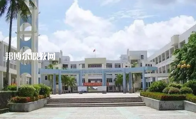 海南農(nóng)墾衛(wèi)生學(xué)校2022年報(bào)名條件、招生要求、招生對(duì)象