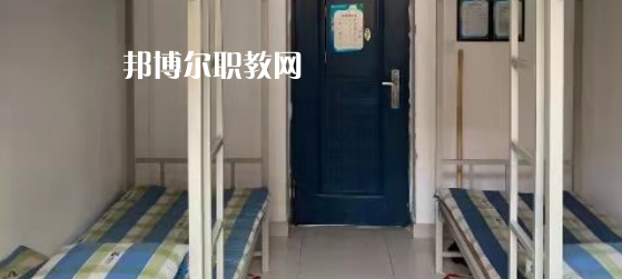 山東萬(wàn)通技工學(xué)校2022年宿舍條件