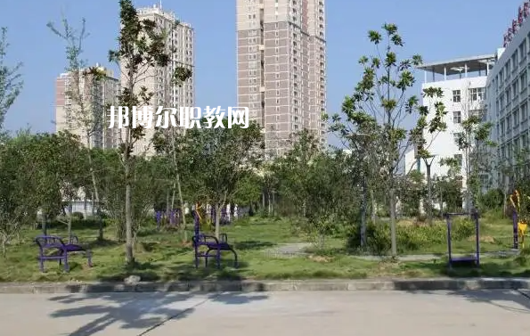 安陸中等職業(yè)技術(shù)學(xué)校2022年報(bào)名條件、招生要求、招生對(duì)象