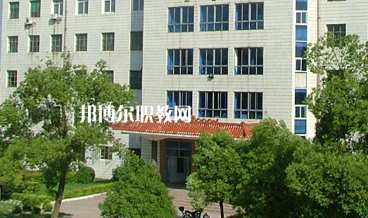 武漢黃陂職業(yè)技術(shù)學(xué)校2022年報名條件、招生要求、招生對象