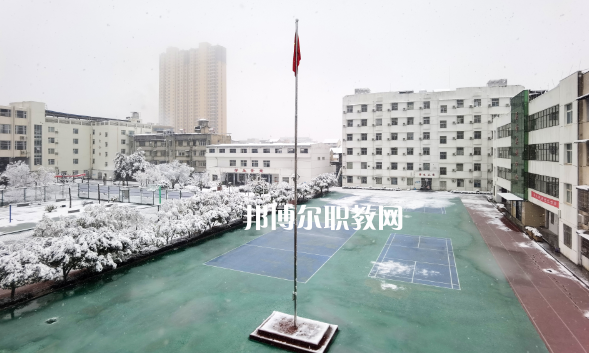 武漢第二衛(wèi)生學(xué)校2022年報(bào)名條件、招生要求、招生對象