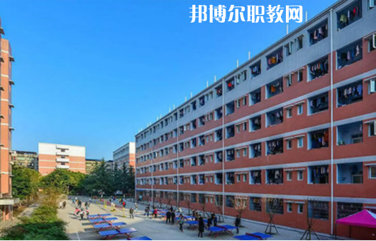 四川育英醫(yī)養(yǎng)科技技工學(xué)校2022年怎么樣、好不好