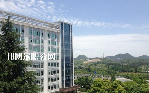 荊州機械電子工業(yè)學校2022年招生辦聯系電話