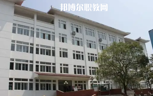 恩施衛(wèi)生學(xué)校2022年報(bào)名條件、招生要求、招生對(duì)象
