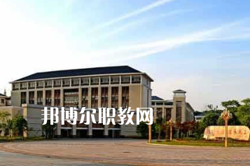 江漢油田職業(yè)技術學校2022年報名條件、招生要求、招生對象
