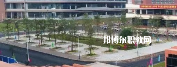 廣西醫(yī)科大學附設玉林衛(wèi)生學校2022年網站網址