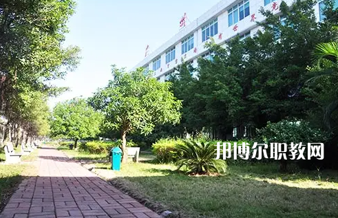 華中信息商務(wù)技工學(xué)校2022年怎么樣、好不好