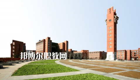 武漢工業(yè)科技學校2022年招生辦聯系電話