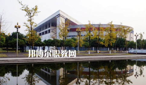 武漢供銷商業(yè)學(xué)校2022年報名條件、招生要求、招生對象
