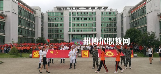 廣西科技商貿(mào)高級技工學(xué)校2022年報名條件、招生要求、招生對象