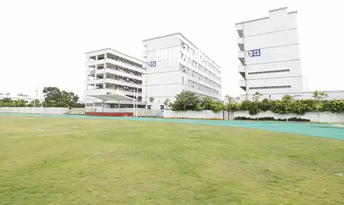湖南醫(yī)藥衛(wèi)校2022年報(bào)名條件、招生要求、招生對(duì)象