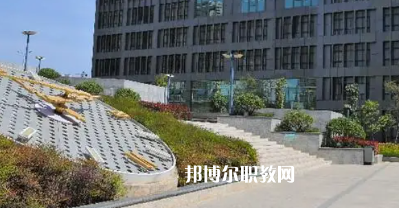 云南高職?？圃盒Ｅ琶?0強(qiáng)