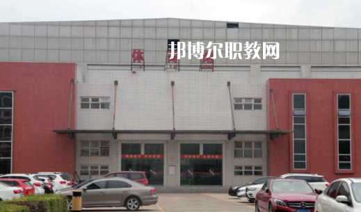 四川省南充外國語中等專業(yè)學(xué)校2023年學(xué)費(fèi)、收費(fèi)多少