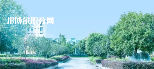成都新高技工學(xué)校地址在哪里，哪個地區(qū)，哪個城市?