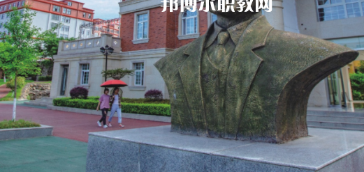 綿陽交通高級技工學(xué)校地址在哪里，哪個地區(qū)，哪個城市?