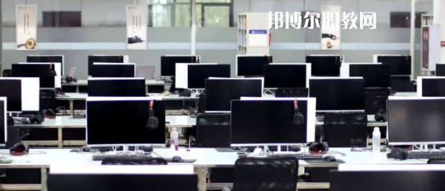 攀枝花技師學(xué)院地址在哪里，哪個(gè)地區(qū)，哪個(gè)城市?