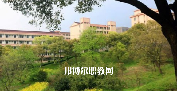 江蘇省宜興中等專業(yè)學校地址在哪里，哪個地區(qū)，哪個城市?