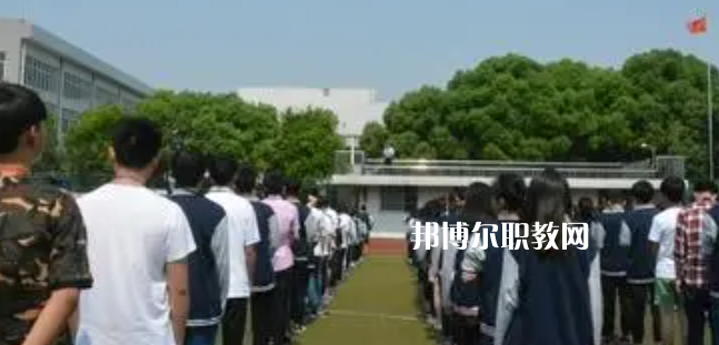 江蘇省錫山中等專業(yè)學(xué)校地址在哪里，哪個地區(qū)，哪個城市?