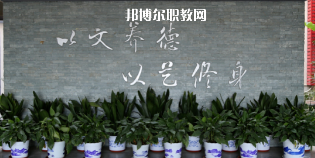 張家港市舞蹈學(xué)校地址在哪里，哪個(gè)地區(qū)，哪個(gè)城市?